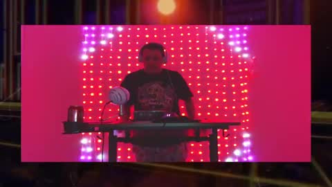 Moose noodles online show from March 31, 2:35 am