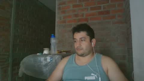 builtfpleasure online show from April 29, 9:43 pm