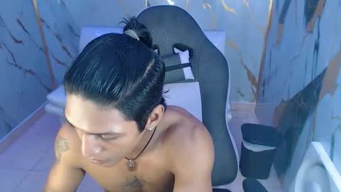 bull_cam online show from December 5, 2:40 am