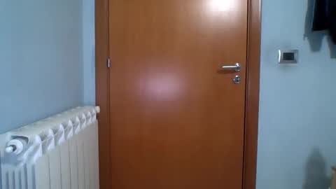 Snapshot of bullboy9292 chatting on December 10, 12:02 am Bullboy9292 online show from December 10, 12:02 am