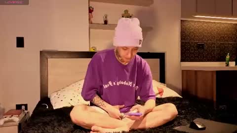 Tonny online show from June 22, 8:24 pm