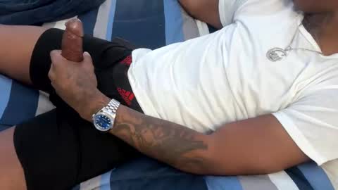 burgerboy06 online show from February 19, 1:17 pm