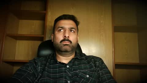 Hairy Arabian online show from November 7, 6:22 pm