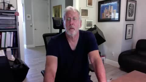 Snapshot of bustinout99 chatting on October 25, 2:41 pm afternoon wood online show from October 25, 2:41 pm