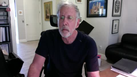 Snapshot of bustinout99 chatting on February 11, 7:38 pm afternoon wood online show from February 11, 7:38 pm