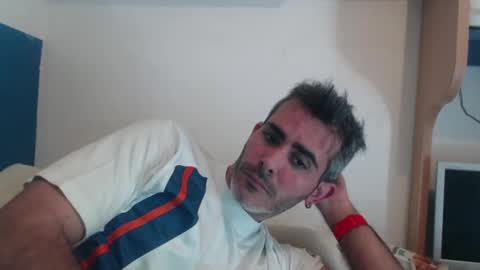 Collin Farrel online show from December 7, 11:07 am