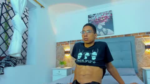 c_worstian_ online show from December 7, 11:40 am