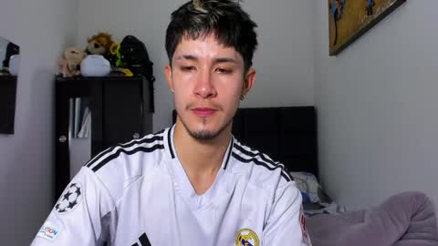 cafecitoo_ online show from April 1, 3:52 am