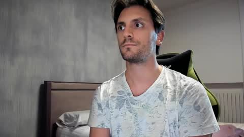 Snapshot of calciatore94 chatting on October 17, 4:00 pm Marco online show from October 17, 4:00 pm