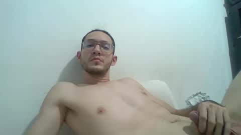 calenturalatina online show from February 11, 11:32 pm