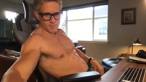 calirsedmo online show from November 2, 8:24 pm