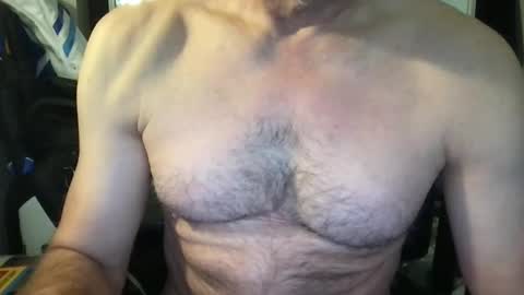 Snapshot of callum5555 chatting on December 6, 10:05 am callum5555 online show from December 6, 10:05 am