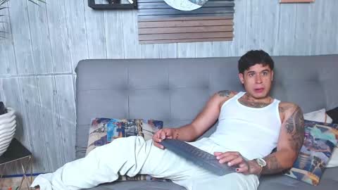 calvin913 online show from November 23, 9:31 am