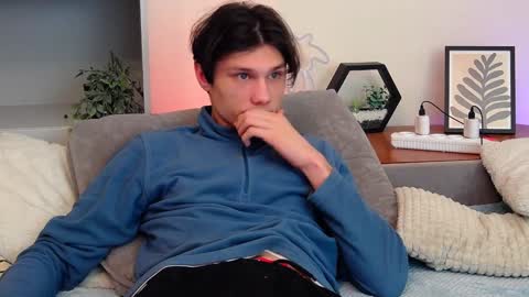 Calvin online show from January 18, 7:37 pm