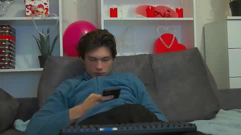 Calvin online show from February 15, 6:12 am