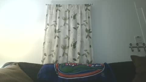 Chillaxin lets talk  online show from February 11, 12:06 am