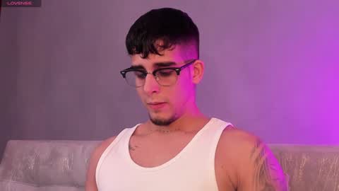 Snapshot of camilo_ospina_ chatting on January 8, 4:55 am   INDEPENDENT MODEL online show from January 8, 4:55 am