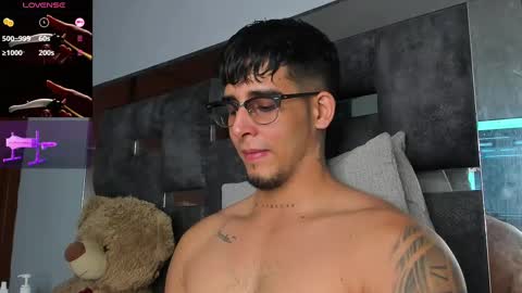 Snapshot of camilo_ospina_ chatting on September 17, 4:46 am   INDEPENDENT MODEL online show from September 17, 4:46 am