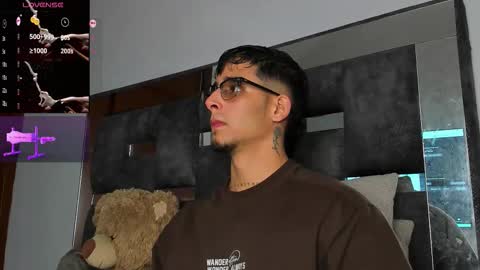 Snapshot of camilo_ospina_ chatting on October 28, 11:34 am   INDEPENDENT MODEL online show from October 28, 11:34 am