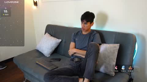 Snapshot of camilo_stark chatting on January 17, 1:56 pm Camilo online show from January 17, 1:56 pm