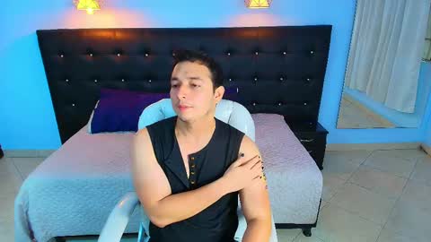 Snapshot of camilo_stark chatting on January 11, 1:11 pm Camilo online show from January 11, 1:11 pm