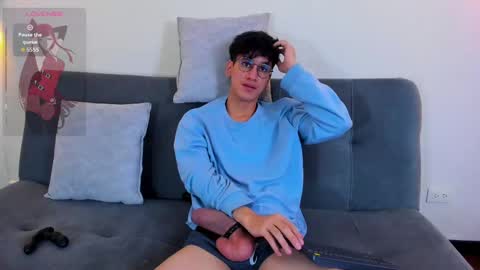 Snapshot of camilo_stark chatting on October 23, 4:05 am Camilo online show from October 23, 4:05 am