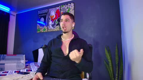 Snapshot of camiloalvarezzz3 chatting on December 30, 1:58 pm CAMILO  online show from December 30, 1:58 pm