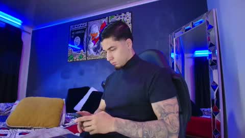 Snapshot of camiloalvarezzz3 chatting on March 3, 12:10 pm CAMILO  online show from March 3, 12:10 pm