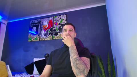 Snapshot of camiloalvarezzz3 chatting on January 7, 1:10 pm CAMILO  online show from January 7, 1:10 pm