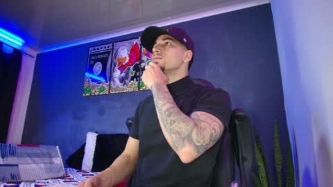 Snapshot of camiloalvarezzz3 chatting on January 3, 1:25 pm CAMILO  online show from January 3, 1:25 pm