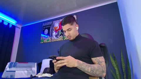 Snapshot of camiloalvarezzz3 chatting on December 14, 2:10 pm CAMILO  online show from December 14, 2:10 pm