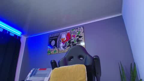 Snapshot of camiloalvarezzz3 chatting on October 6, 7:18 pm CAMILO  online show from October 6, 7:18 pm