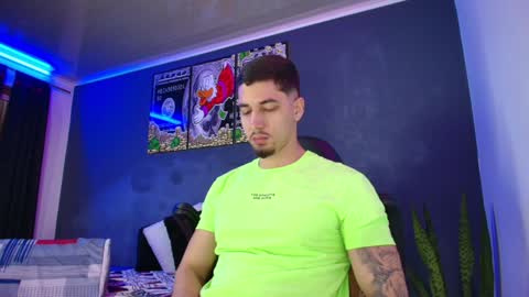 Snapshot of camiloalvarezzz3 chatting on January 11, 1:43 pm CAMILO  online show from January 11, 1:43 pm