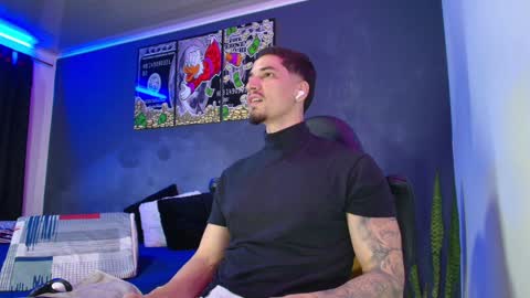 Snapshot of camiloalvarezzz3 chatting on January 29, 1:28 pm CAMILO  online show from January 29, 1:28 pm