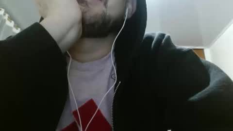 Snapshot of camiloking17 chatting on December 4, 1:47 am camilo online show from December 4, 1:47 am