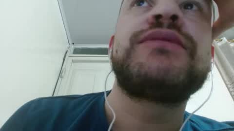 Snapshot of camiloking17 chatting on December 13, 7:26 am camilo online show from December 13, 7:26 am