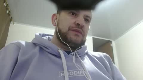 Snapshot of camiloking17 chatting on September 22, 3:17 am camilo online show from September 22, 3:17 am