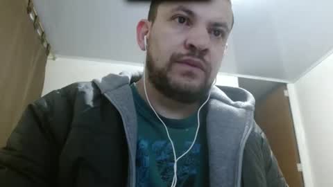 Snapshot of camiloking17 chatting on February 24, 9:32 am camilo online show from February 24, 9:32 am