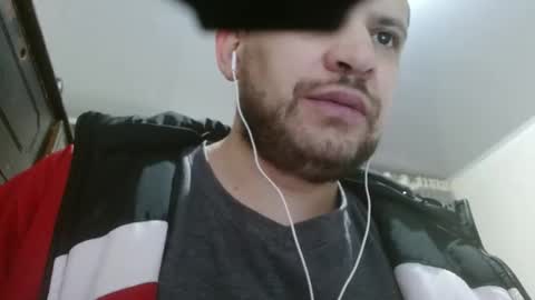 Snapshot of camiloking17 chatting on January 28, 5:11 am camilo online show from January 28, 5:11 am