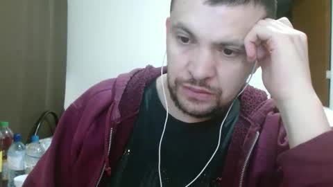 Snapshot of camiloking17 chatting on March 2, 3:02 am camilo online show from March 2, 3:02 am