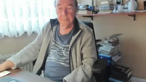 Cammee online show from February 15, 7:49 am