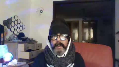 Snapshot of camomilla72 chatting on October 25, 10:28 am Cristian online show from October 25, 10:28 am
