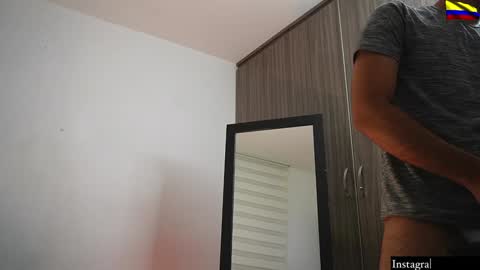 Snapshot of caprywilliams chatting on January 18, 12:06 am caprywilliams online show from January 18, 12:06 am