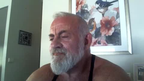 C A Rey online show from March 4, 6:58 am