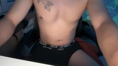 Snapshot of carlos_owen chatting on October 21, 11:07 pm Carlos Owen online show from October 21, 11:07 pm