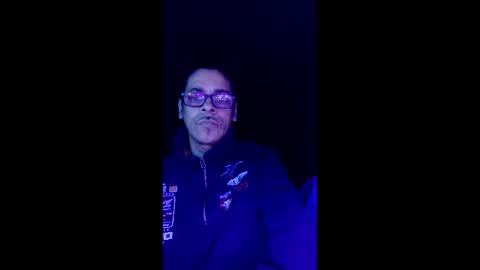 carloslove1972 online show from April 5, 6:54 am