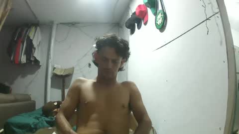 carlossxx96 online show from June 24, 5:54 am
