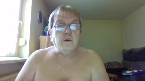 carsten21101 online show from February 25, 9:20 am