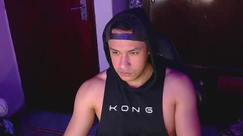 Snapshot of casas_oom chatting on March 1, 4:58 am      online show from March 1, 4:58 am