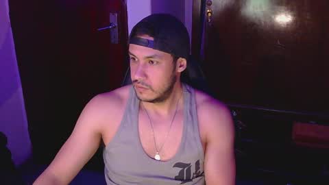 Snapshot of casas_oom chatting on January 18, 4:52 am      online show from January 18, 4:52 am